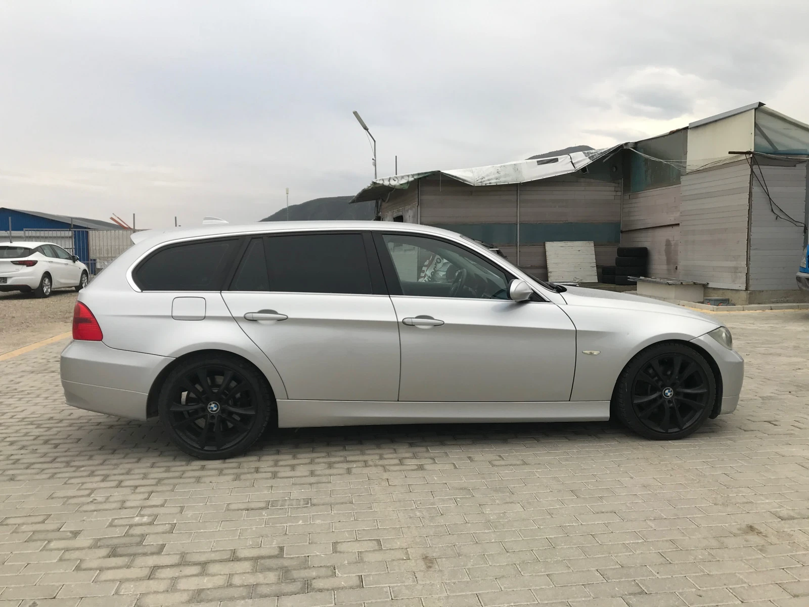 BMW 330  231кс NAVI AUTOMATIC xDrive  - изображение 7