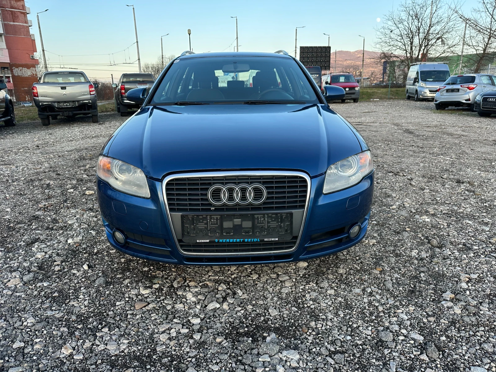 Audi A4 2.0TDI 140kc - изображение 8