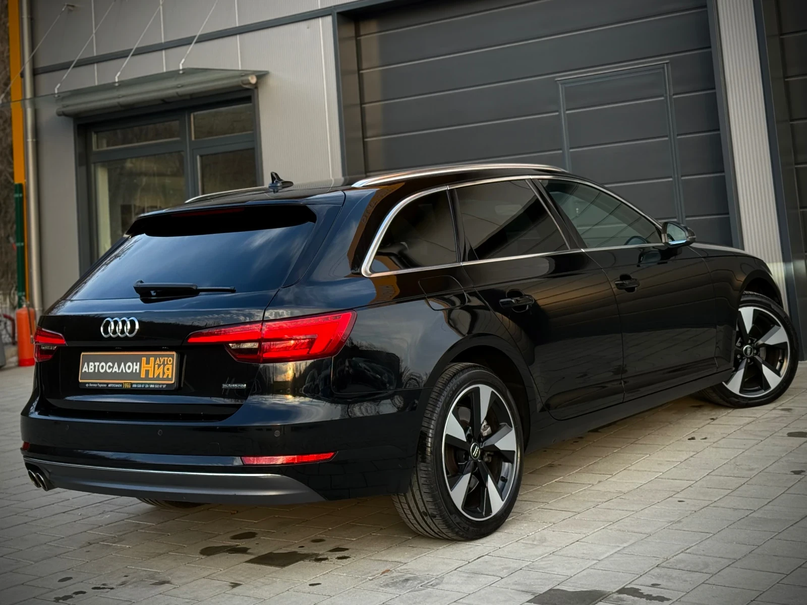 Audi A4 3.0TDI * MATRIX* SPORT* LaneAssist* Distronic* 4x4 - изображение 6