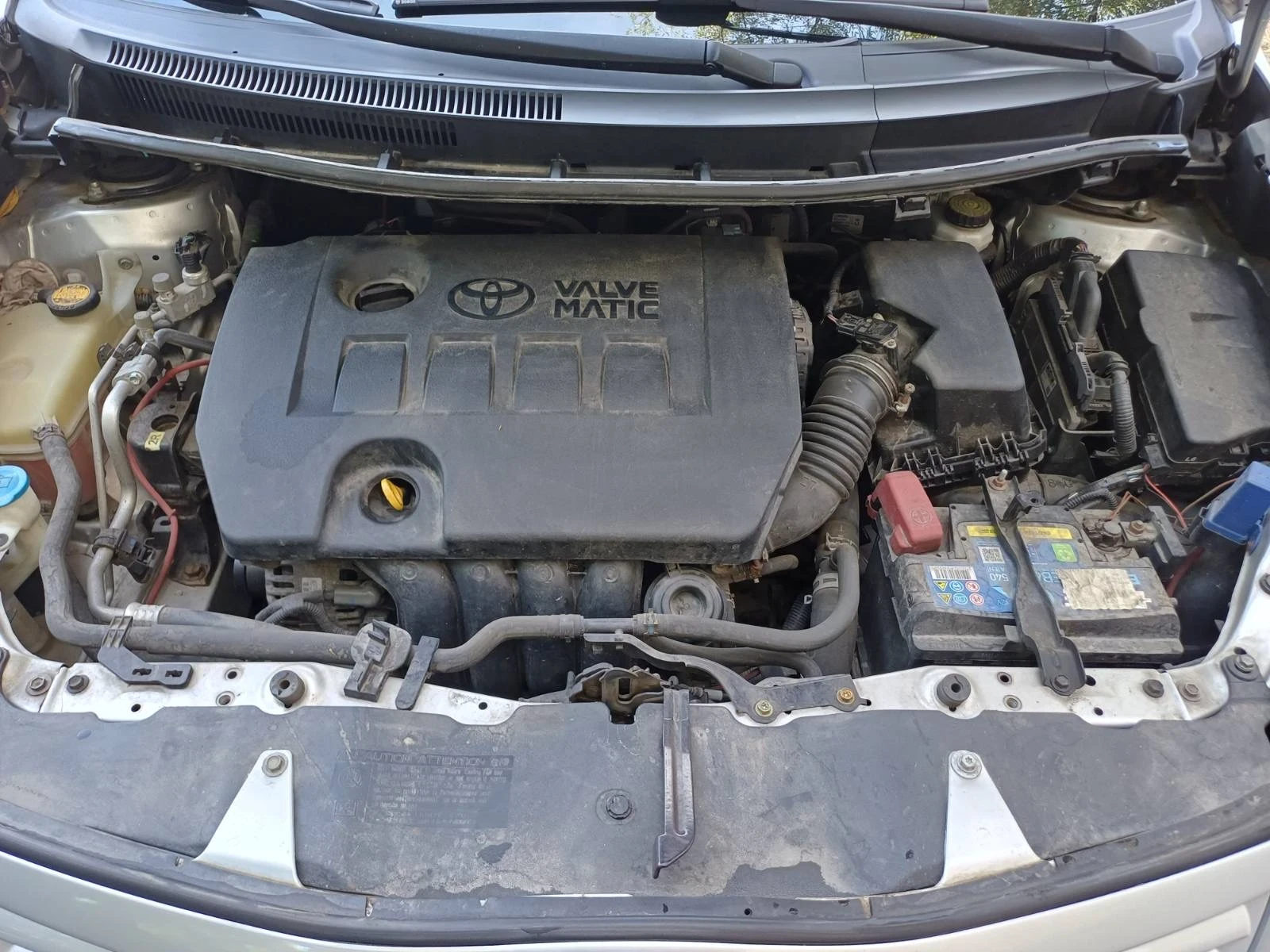 Toyota Auris  - изображение 8