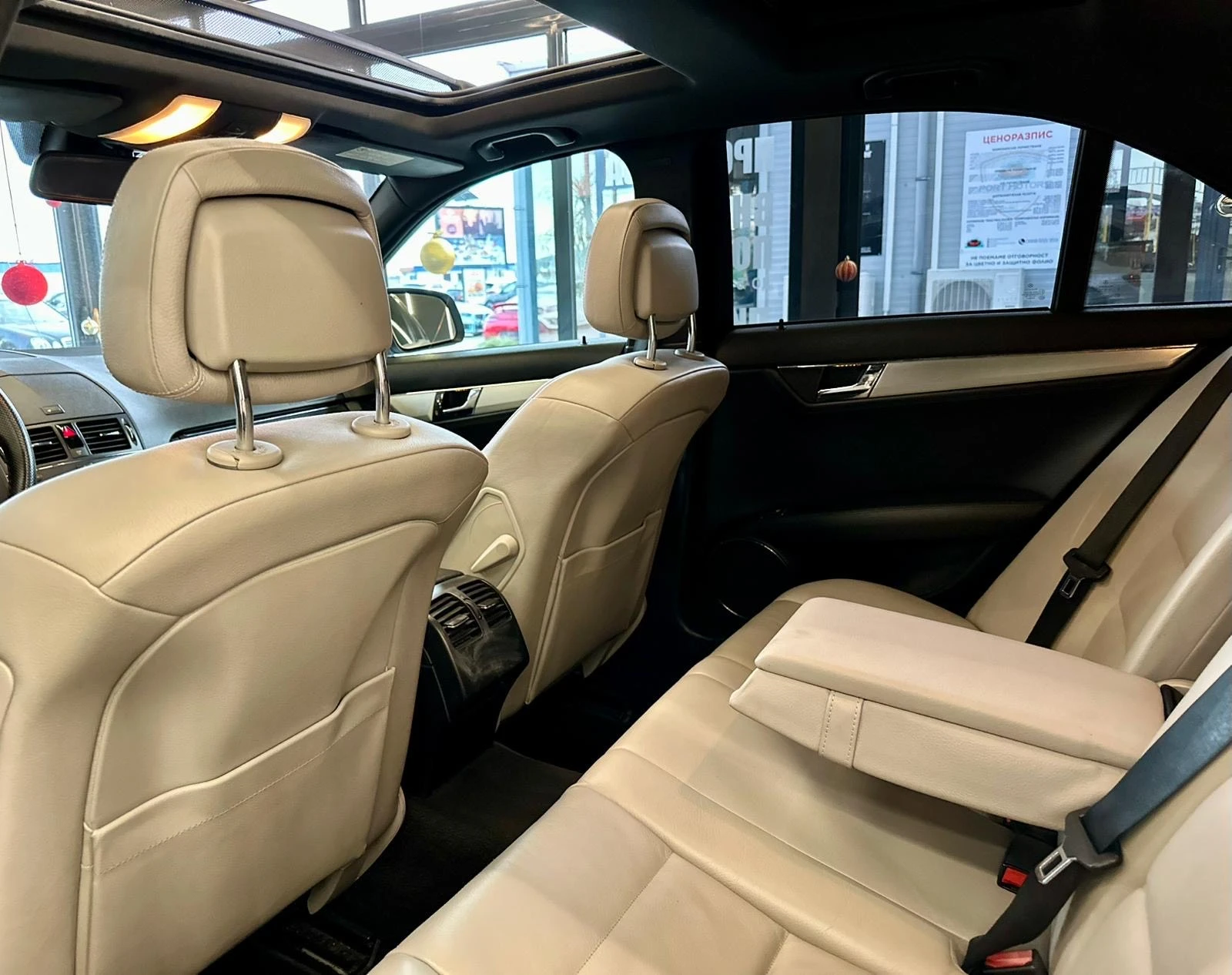 Mercedes-Benz C 320 AMG Pack * Pano * KeyLess* ������� * Full* ������ | Mobile.bg � ����������� 11