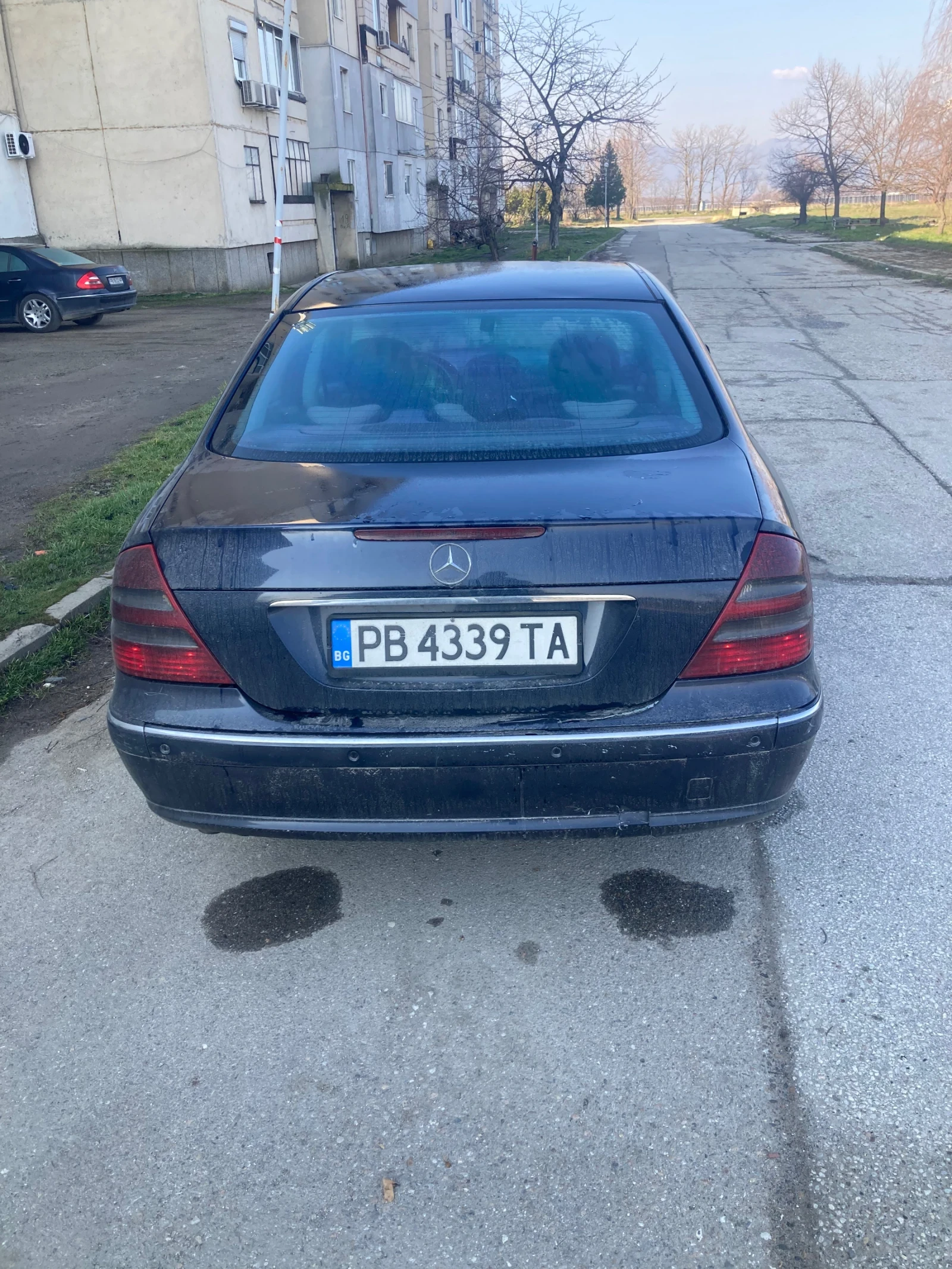 Mercedes-Benz E 220, снимка 6 - Автомобили и джипове - 53779756