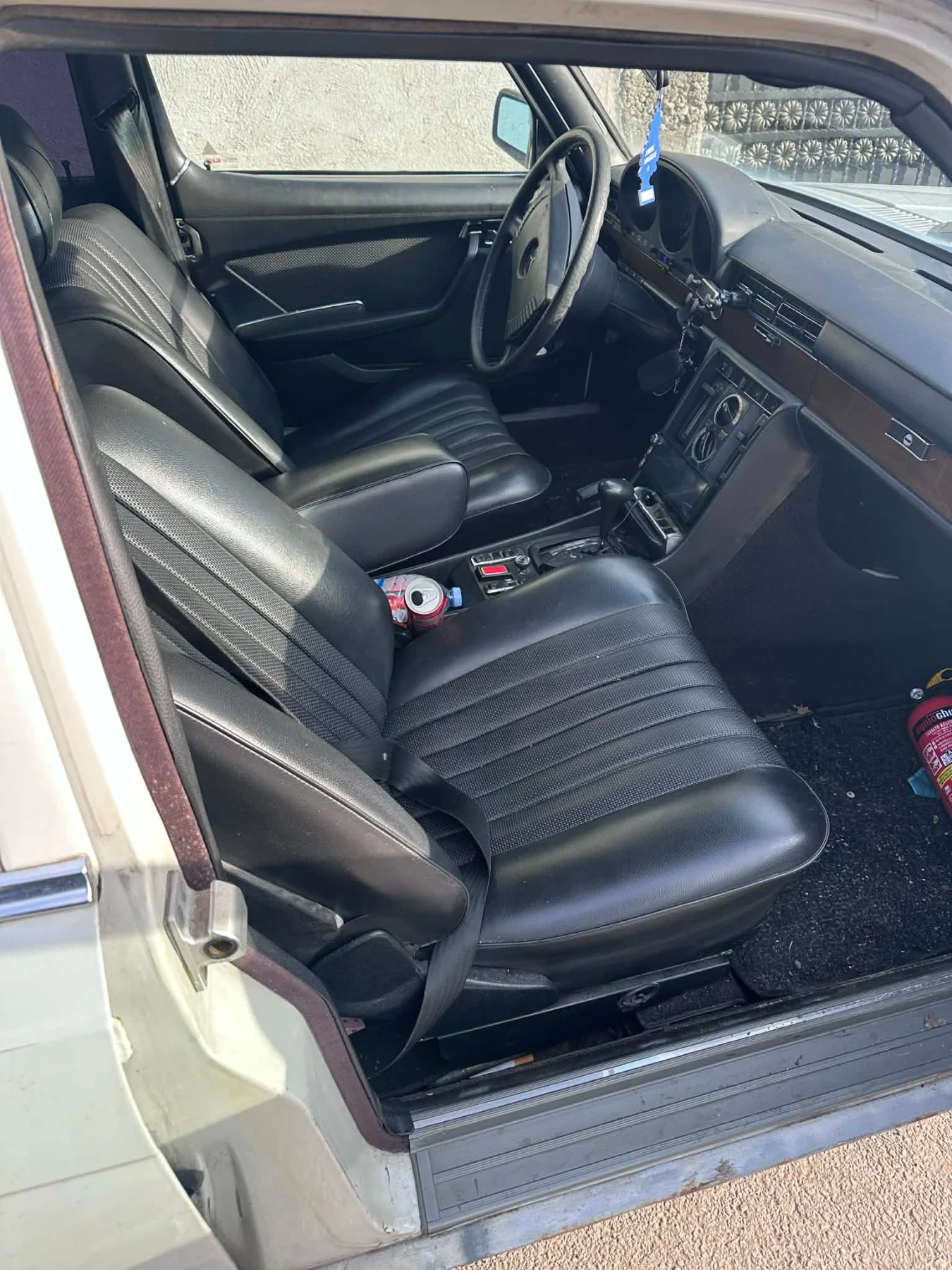 Mercedes-Benz 280, снимка 7 - Автомобили и джипове - 53806082