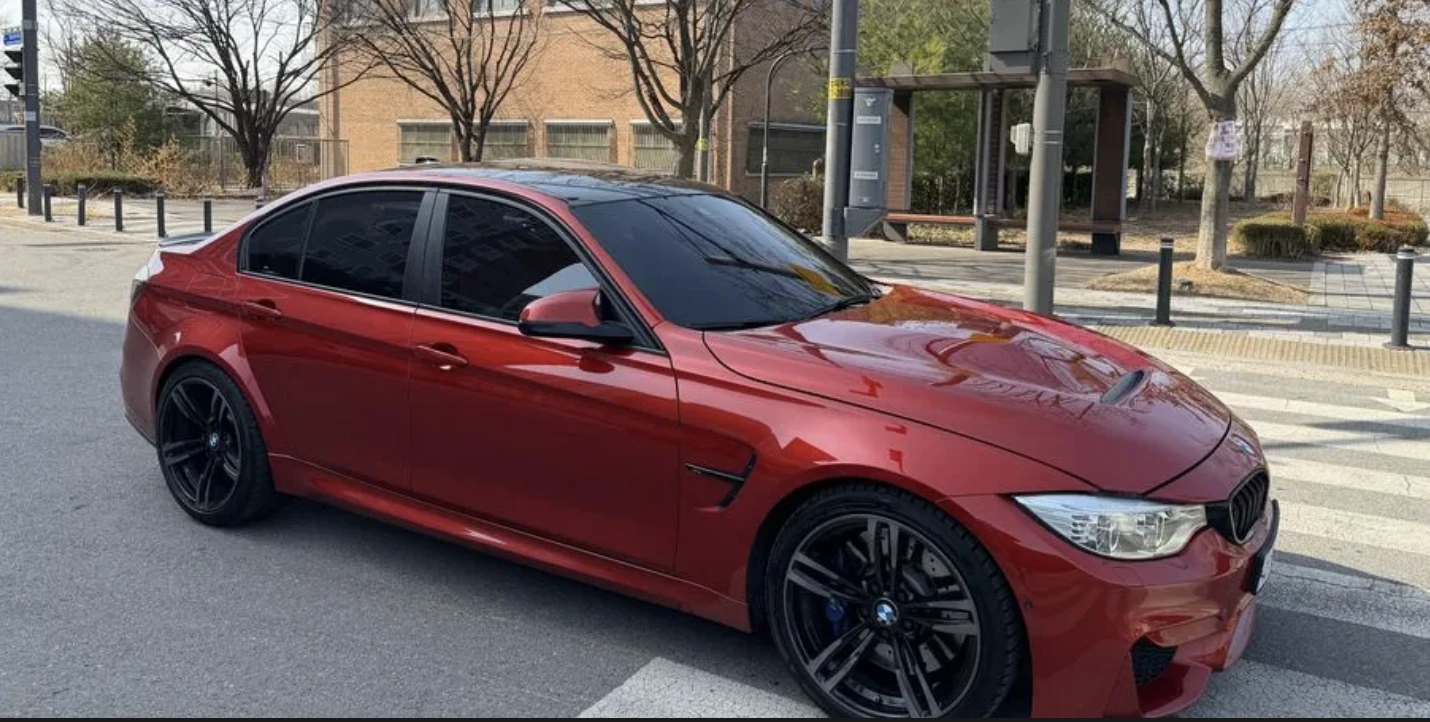 BMW M3 ПОДГРЕВ* КАМЕРА* КЕЙЛЕС* HARMON* KARDON* , снимка 3 - Автомобили и джипове - 53815184