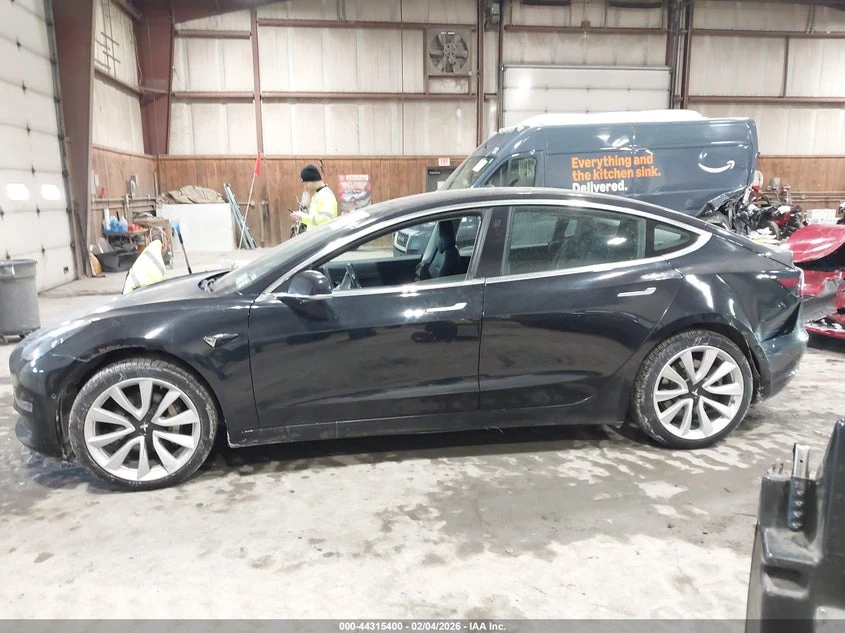 Tesla Model 3 ELECTRIC All Wheel Drive, снимка 14 - Автомобили и джипове - 53830349