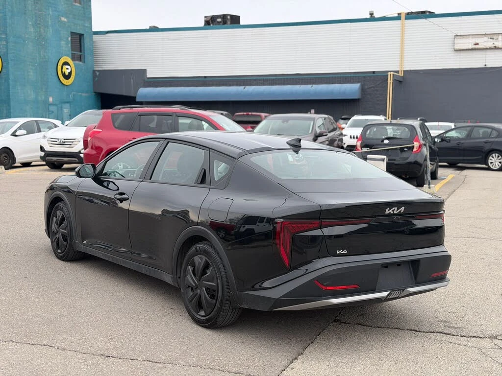 Kia K4 КАМЕРА* ПОДГРЕВ* ДИСТРОНИК* СЛЕД НА ЛЕНТИ* , снимка 6 - Автомобили и джипове - 54069618