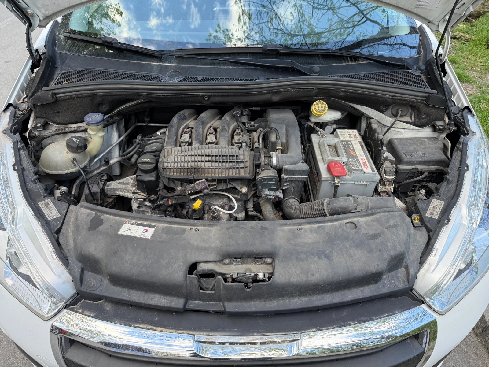 Peugeot 208, снимка 16 - Автомобили и джипове - 54239375