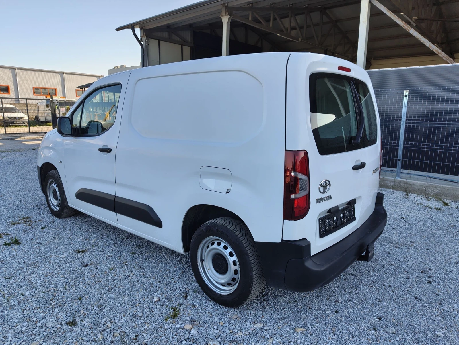 Toyota Proace City 1.5 d ЛИЗИНГ , снимка 4 - Автомобили и джипове - 54333958