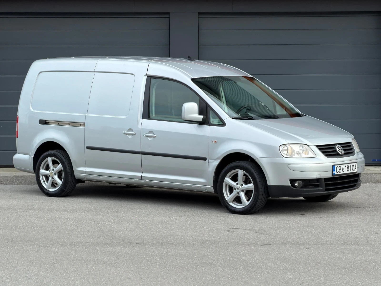 VW Caddy 1.9 TDI Maxi DSG, снимка 7 - Автомобили и джипове - 54543853