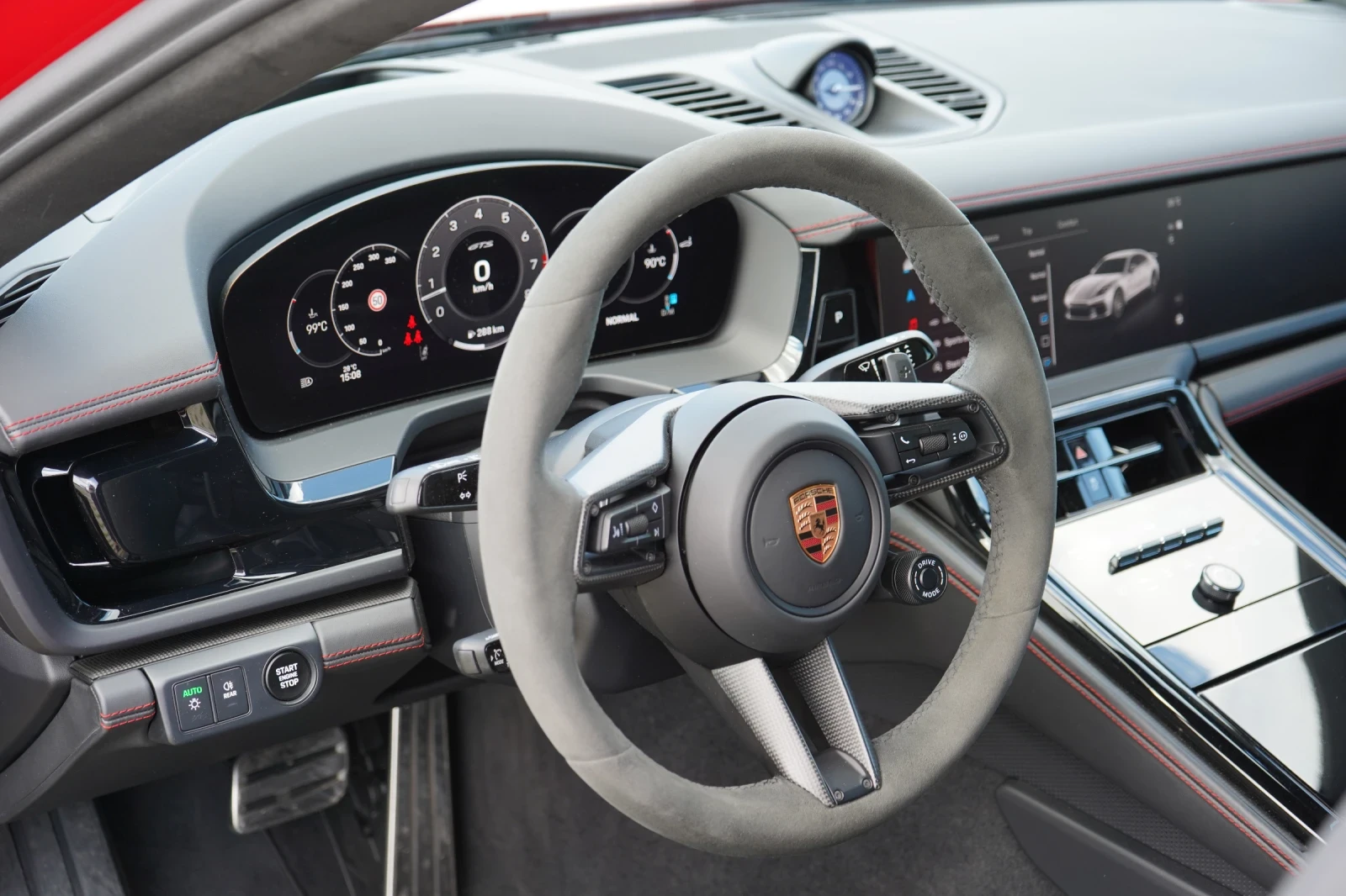 Porsche Panamera GTS* 4.0 V8* BOSE* PANO* SPORT CHRONO* EXCLUSIVE, снимка 9 - Автомобили и джипове - 54679972