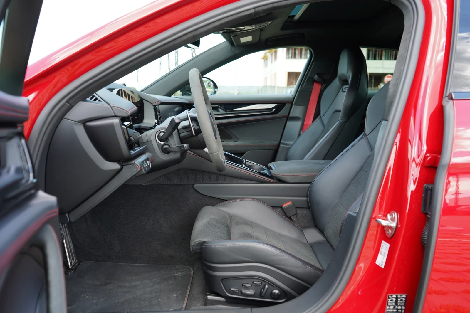 Porsche Panamera GTS* 4.0 V8* BOSE* PANO* SPORT CHRONO* EXCLUSIVE, снимка 7 - Автомобили и джипове - 54679972