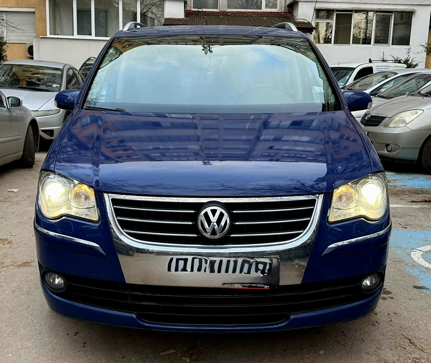 VW Touran 1.9, снимка 2 - Автомобили и джипове - 54779123