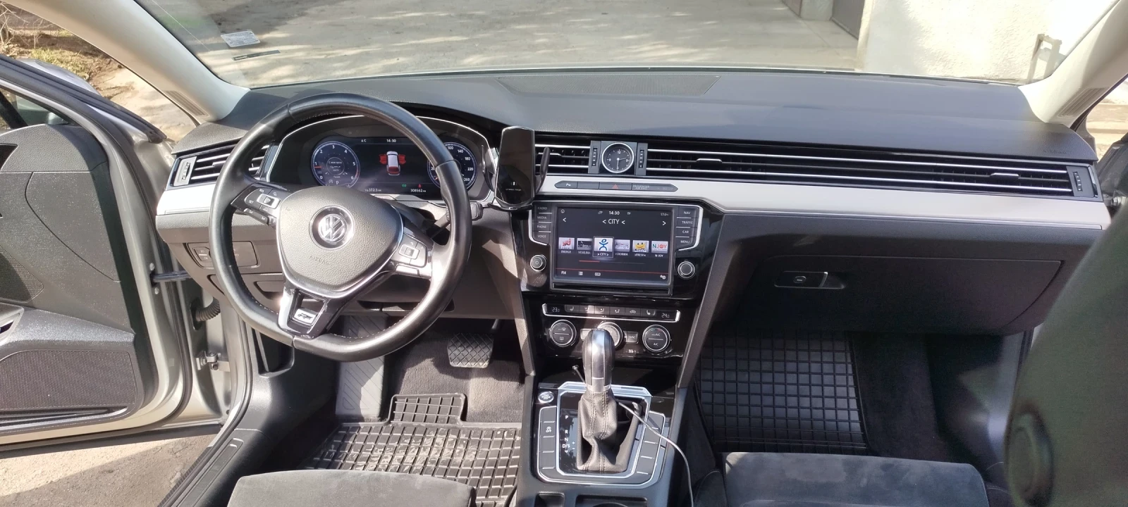 VW Passat B8, снимка 11 - Автомобили и джипове - 54877340