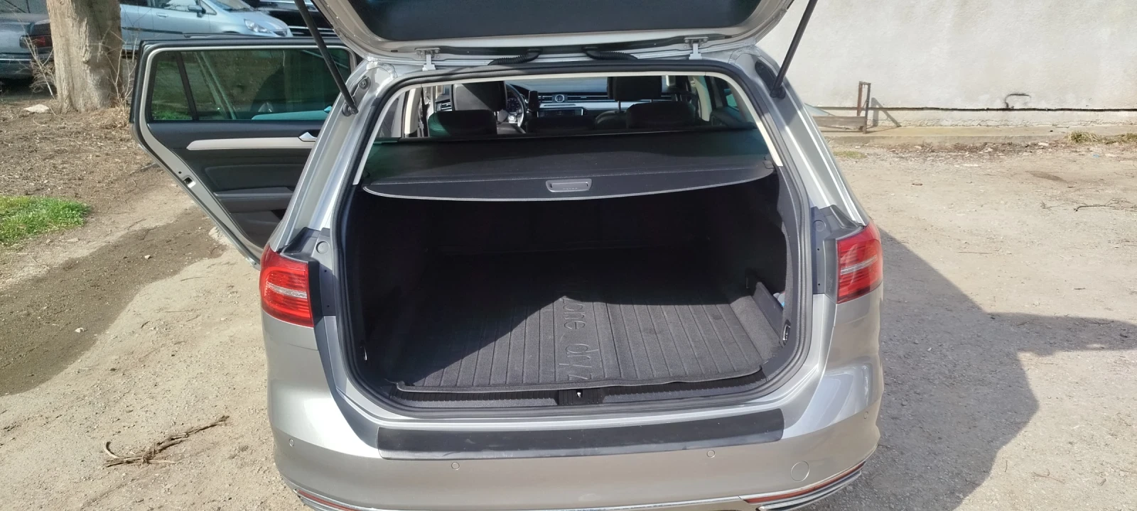 VW Passat B8, снимка 6 - Автомобили и джипове - 54877340