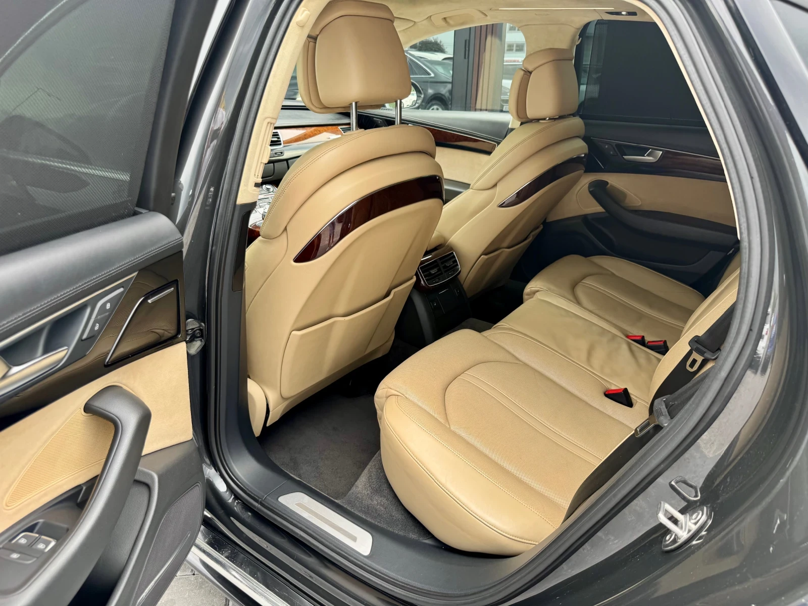 Audi A8 Individual* Подгрев* Обдухване* Лизинг 0%, снимка 9 - Автомобили и джипове - 54912200