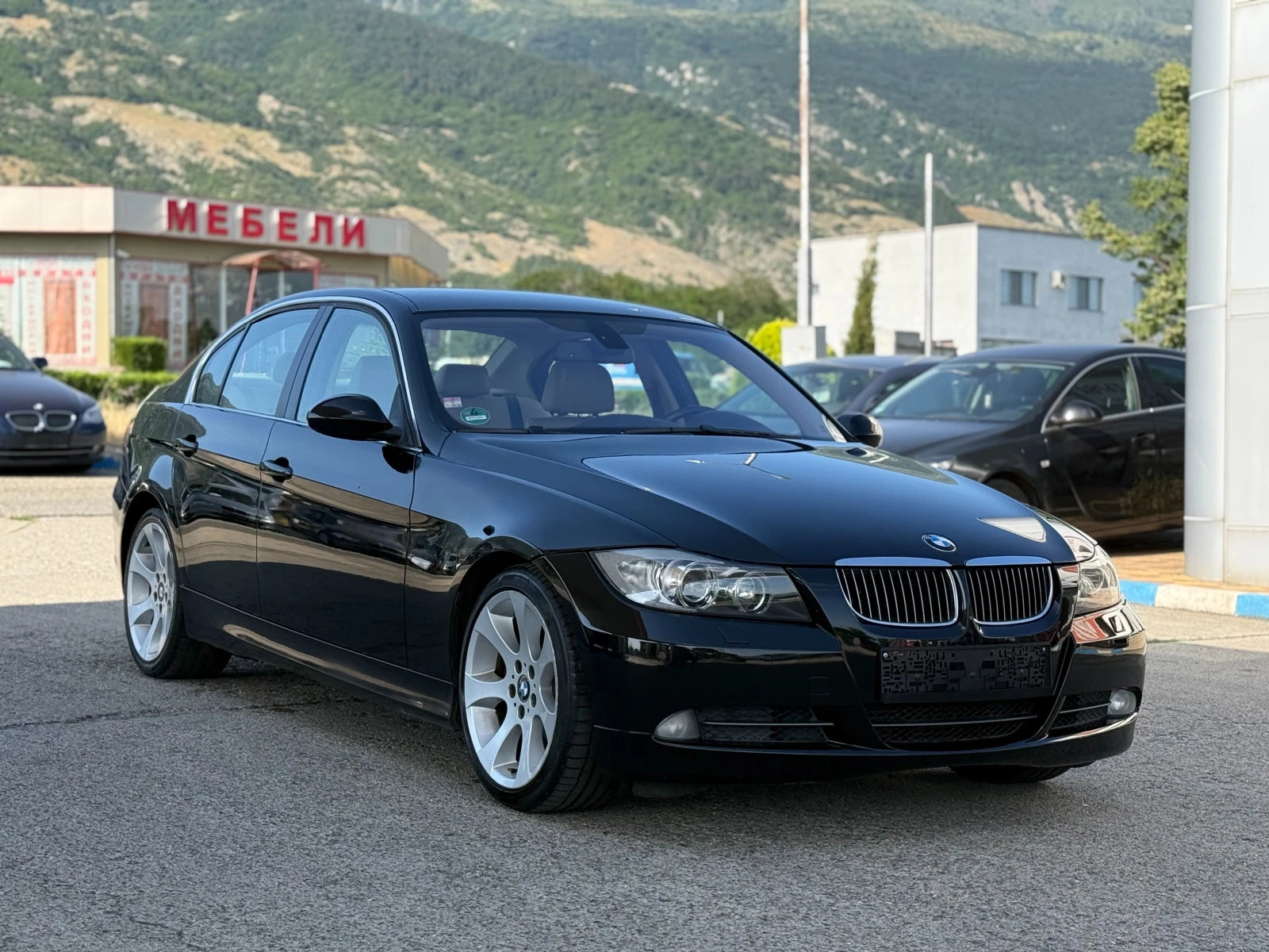 BMW 330 Navi/KeyLess/Hi-Fi, снимка 5 - Автомобили и джипове - 55091973