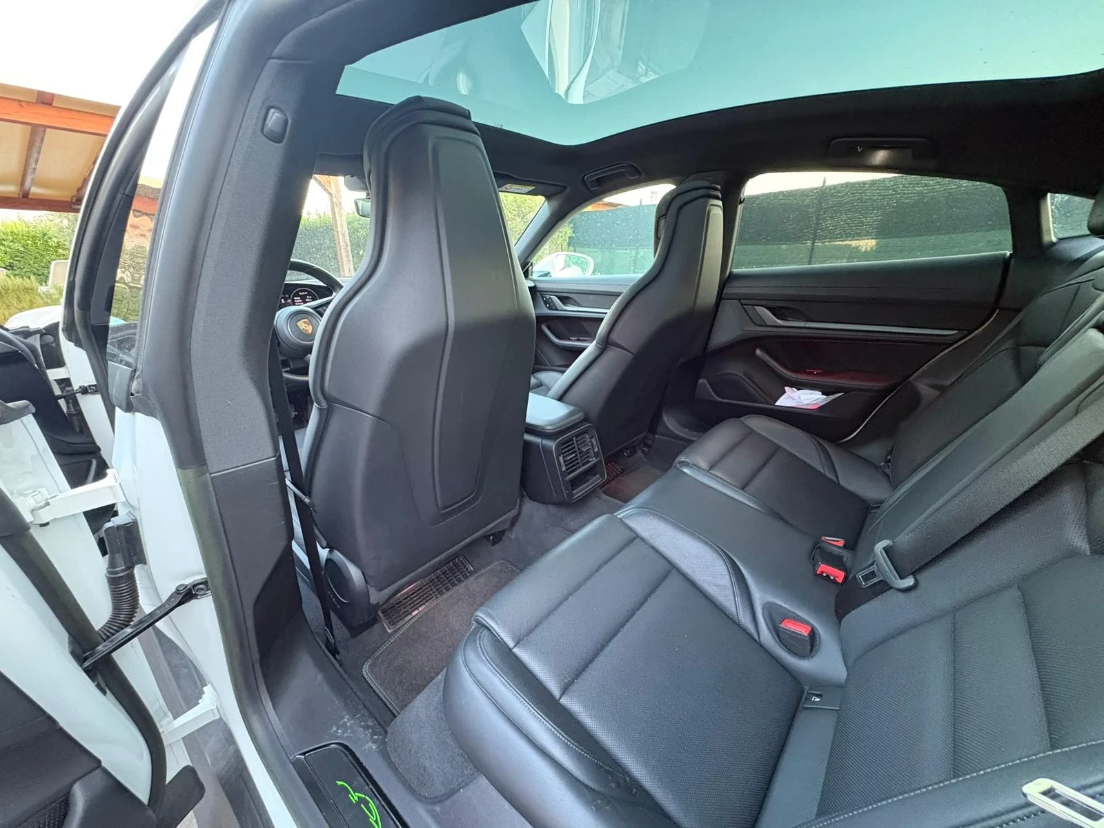 Porsche Taycan, снимка 7 - Автомобили и джипове - 55244599