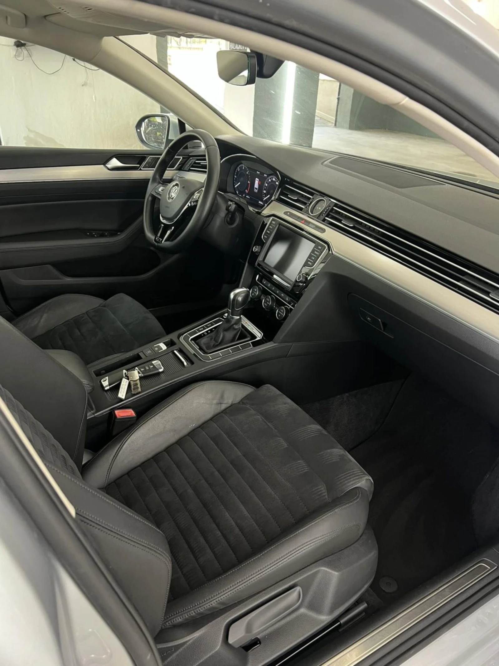VW Passat 2.0TDI* DSG* 4x4* Digital, снимка 12 - Автомобили и джипове - 55327894