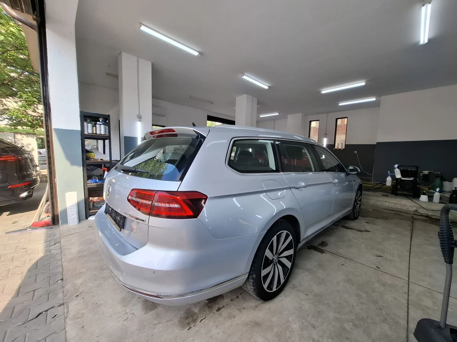 VW Passat 2.0TDI* DSG* 4x4* Digital, снимка 8 - Автомобили и джипове - 55327894