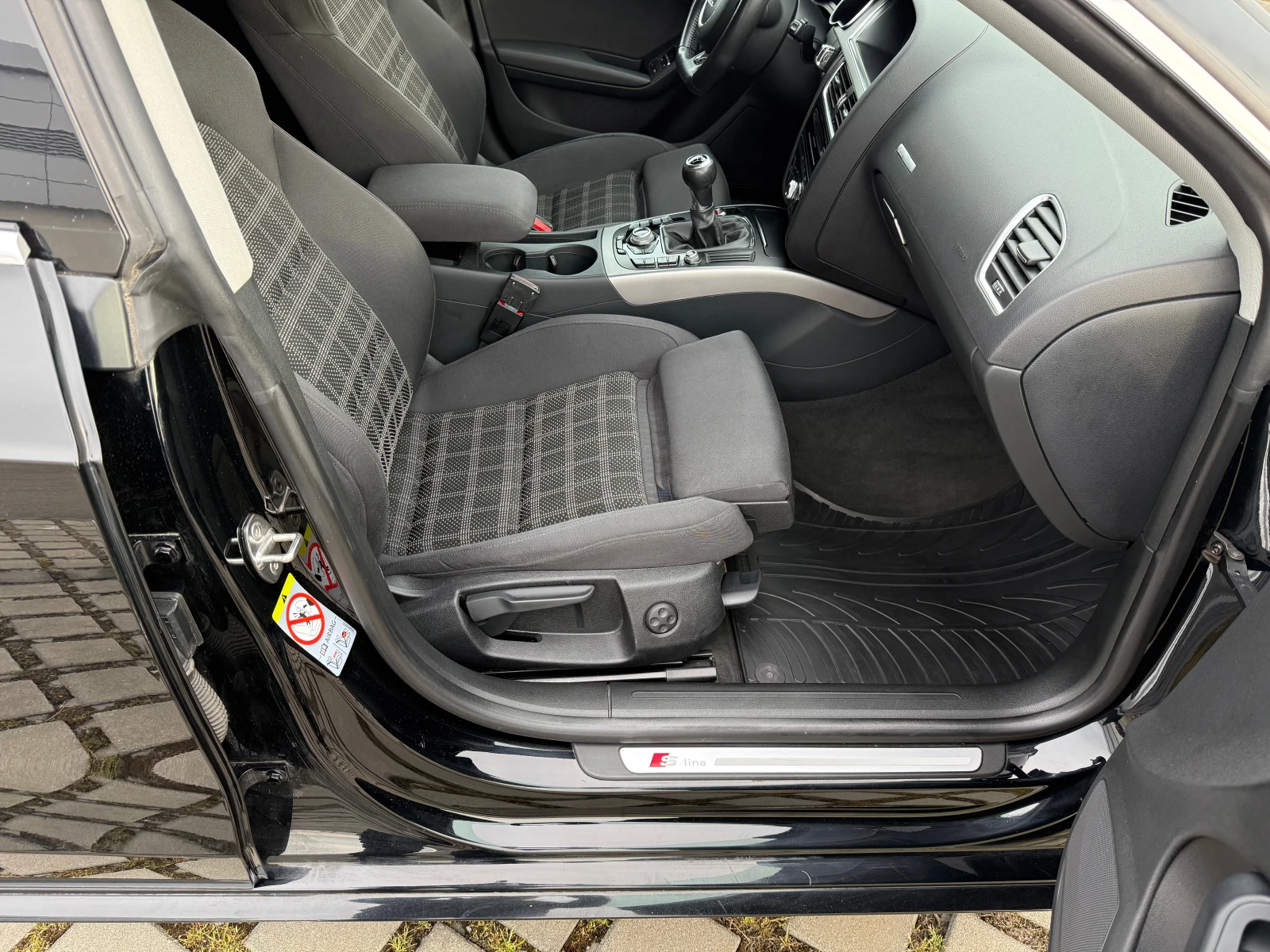Audi A5 1, 8 S-lyne, снимка 10 - Автомобили и джипове - 55379468