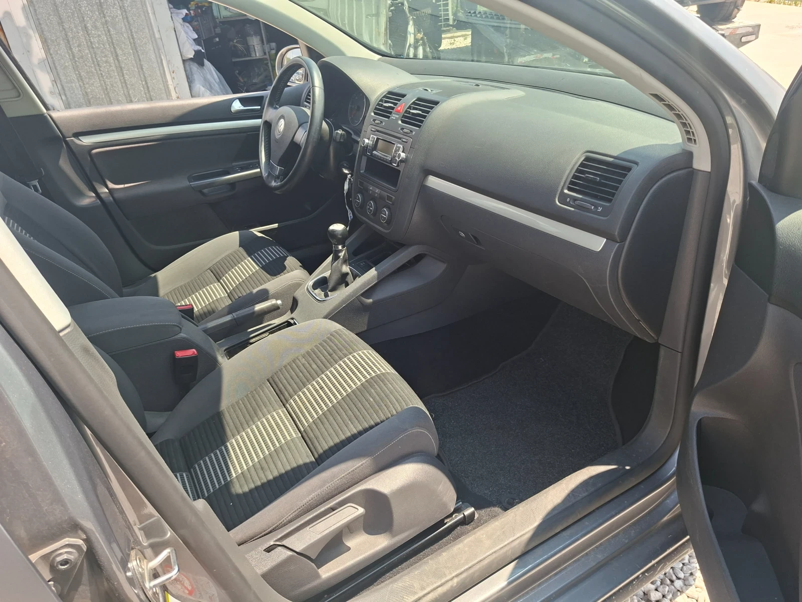 VW Golf 1.9tdi-90кс-2009-КЛИМАТРОНИК, снимка 8 - Автомобили и джипове - 55424375