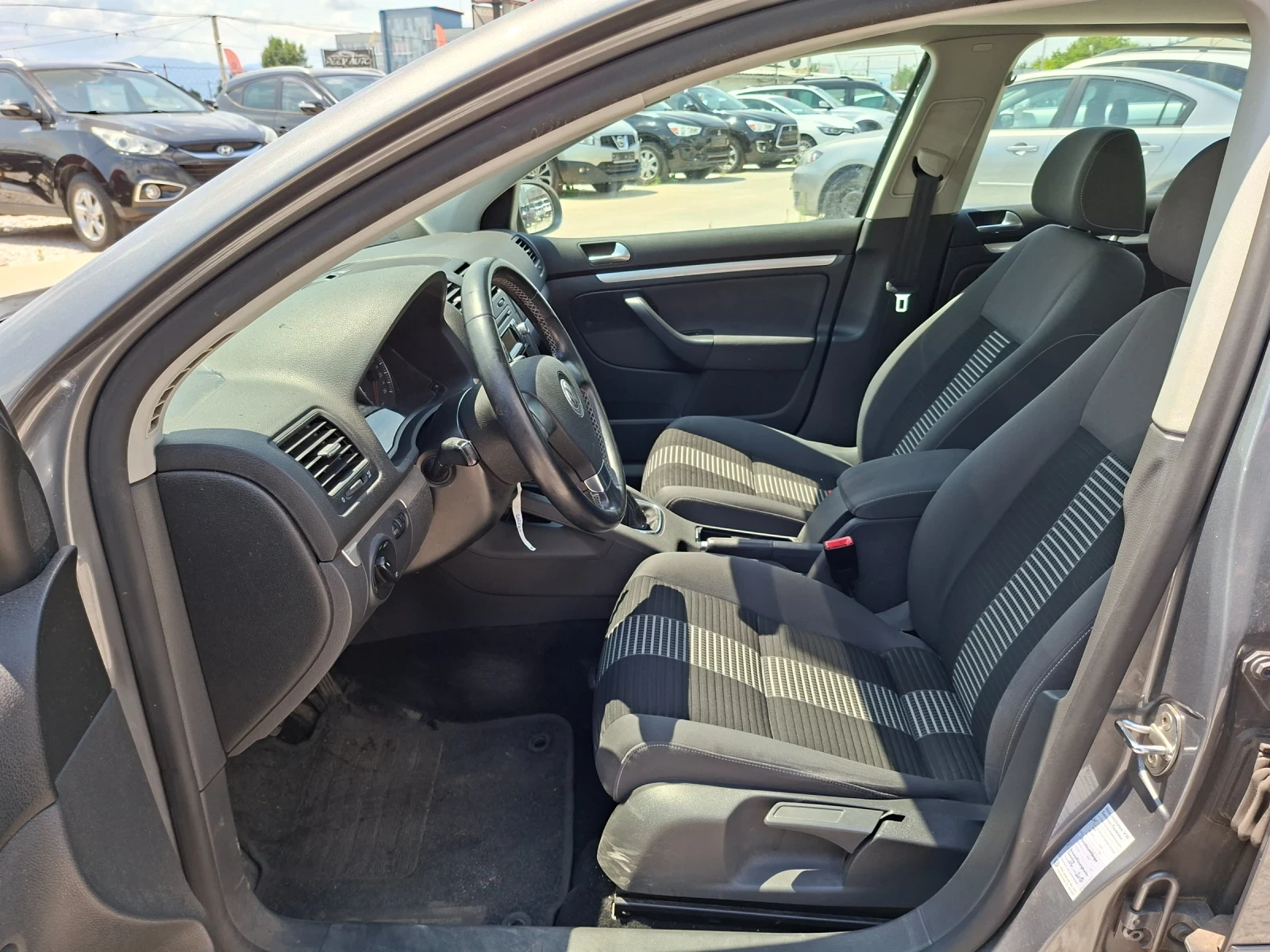VW Golf 1.9tdi-90кс-2009-КЛИМАТРОНИК, снимка 7 - Автомобили и джипове - 55424375