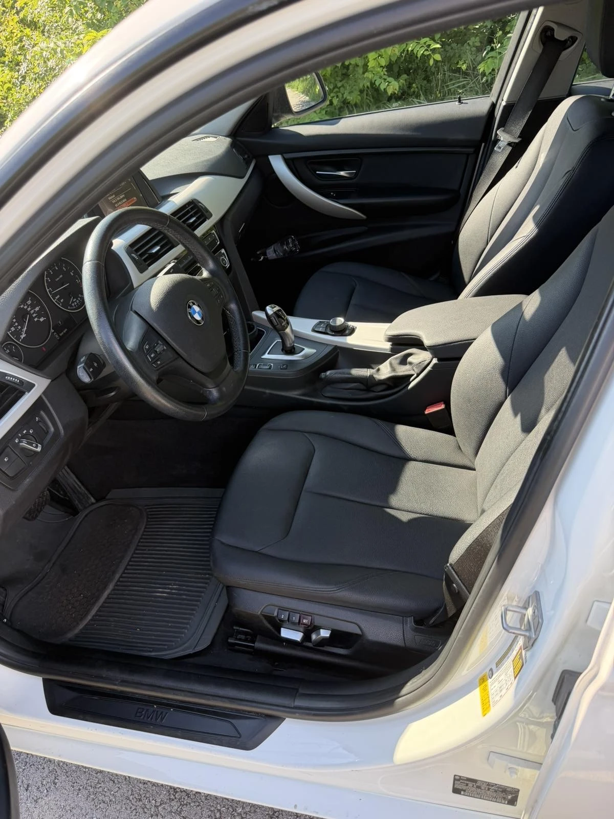 BMW 320 I, снимка 4 - Автомобили и джипове - 55594458