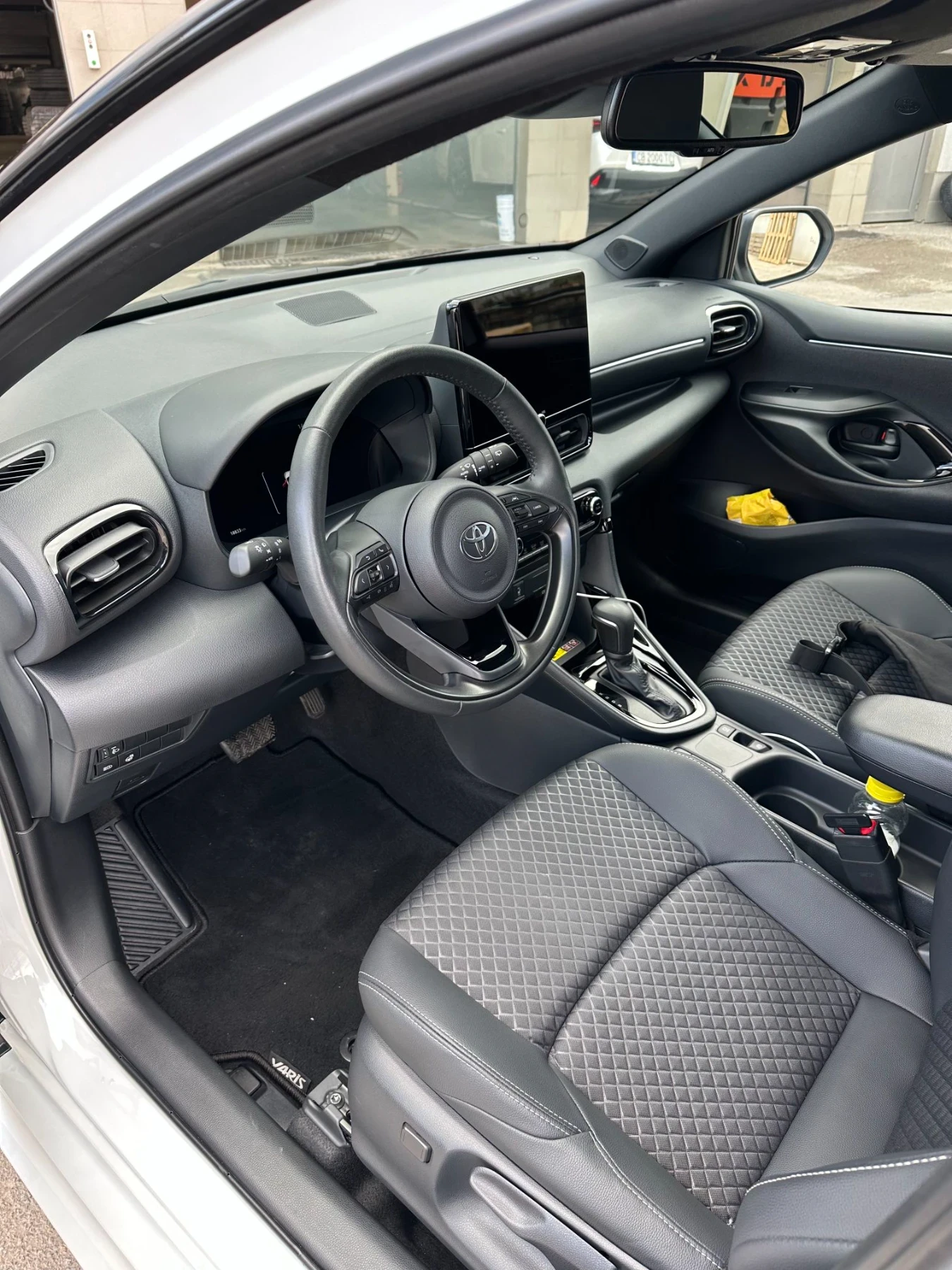Toyota Yaris ELEGANCE 130, снимка 9 - Автомобили и джипове - 55638068