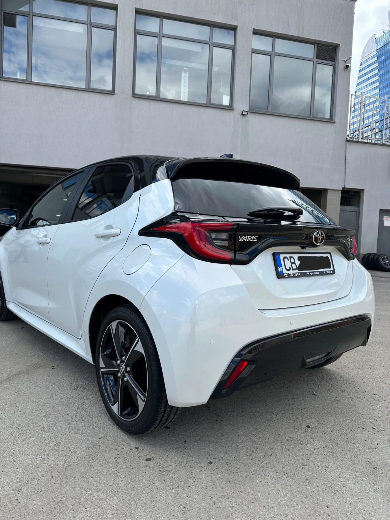 Toyota Yaris ELEGANCE 130, снимка 5 - Автомобили и джипове - 55638068