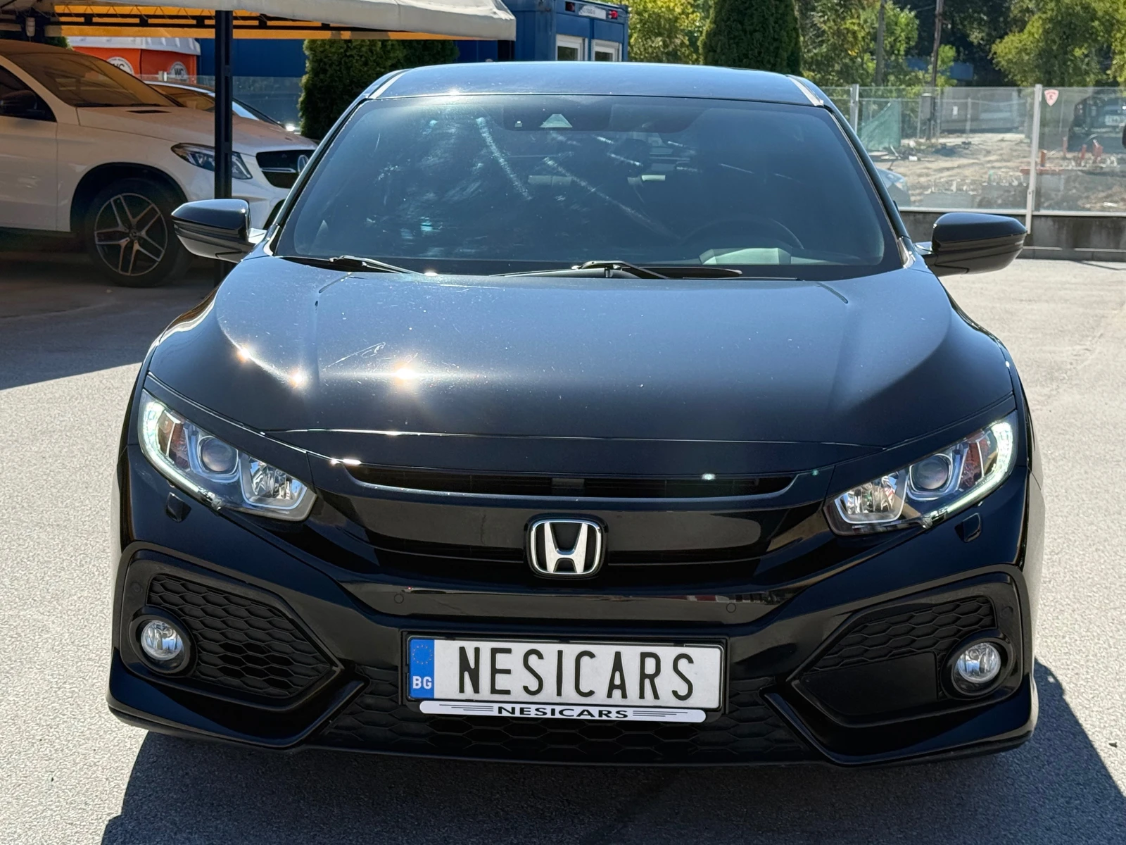 Honda Civic 1.0 VTEC TURBO 100% РЕАЛНИ КИЛОМЕТРИ - ДОКАЗУЕМИ !, снимка 2 - Автомобили и джипове - 56130501