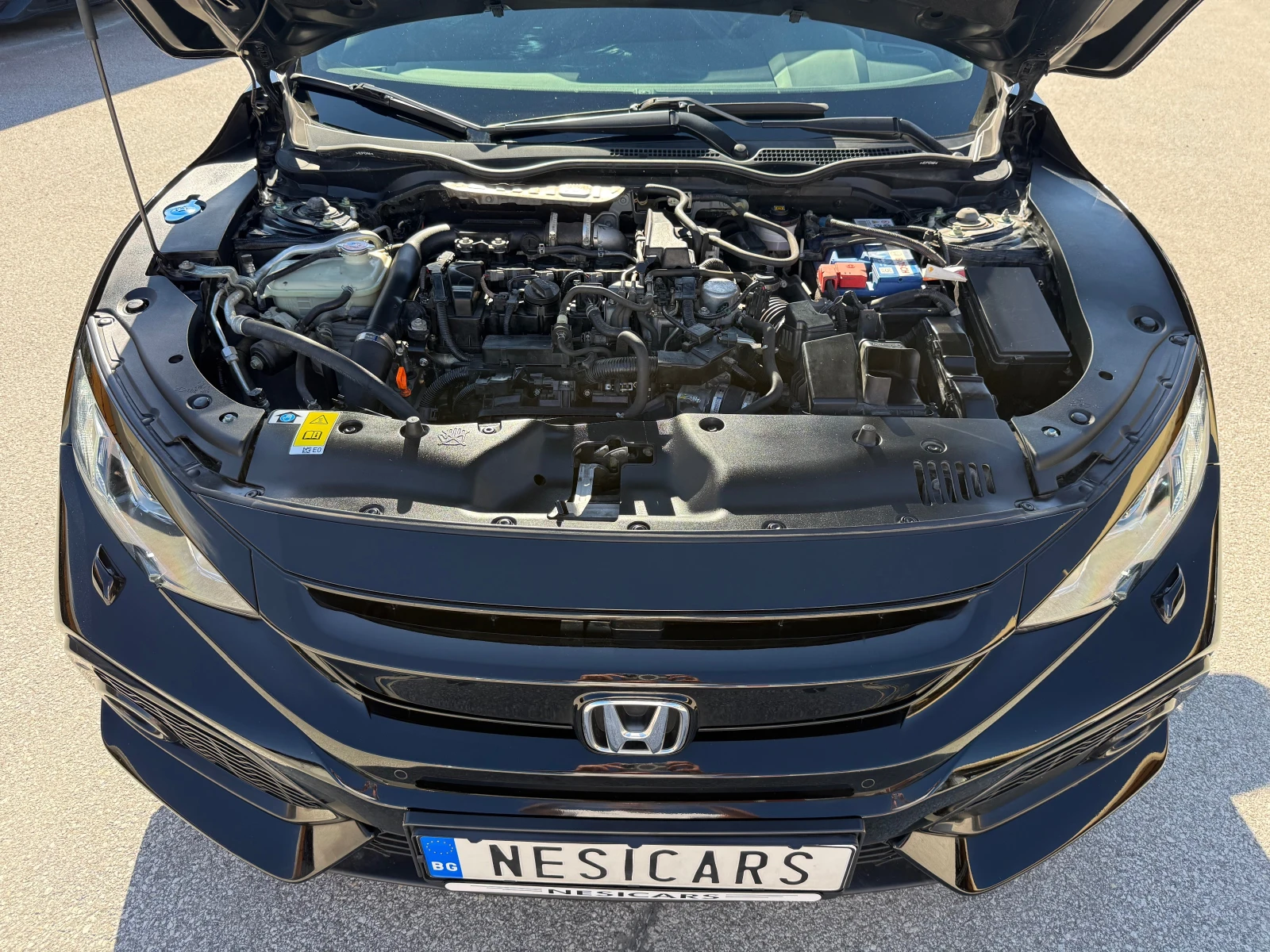 Honda Civic 1.0 VTEC TURBO 100% РЕАЛНИ КИЛОМЕТРИ - ДОКАЗУЕМИ !, снимка 8 - Автомобили и джипове - 56130501