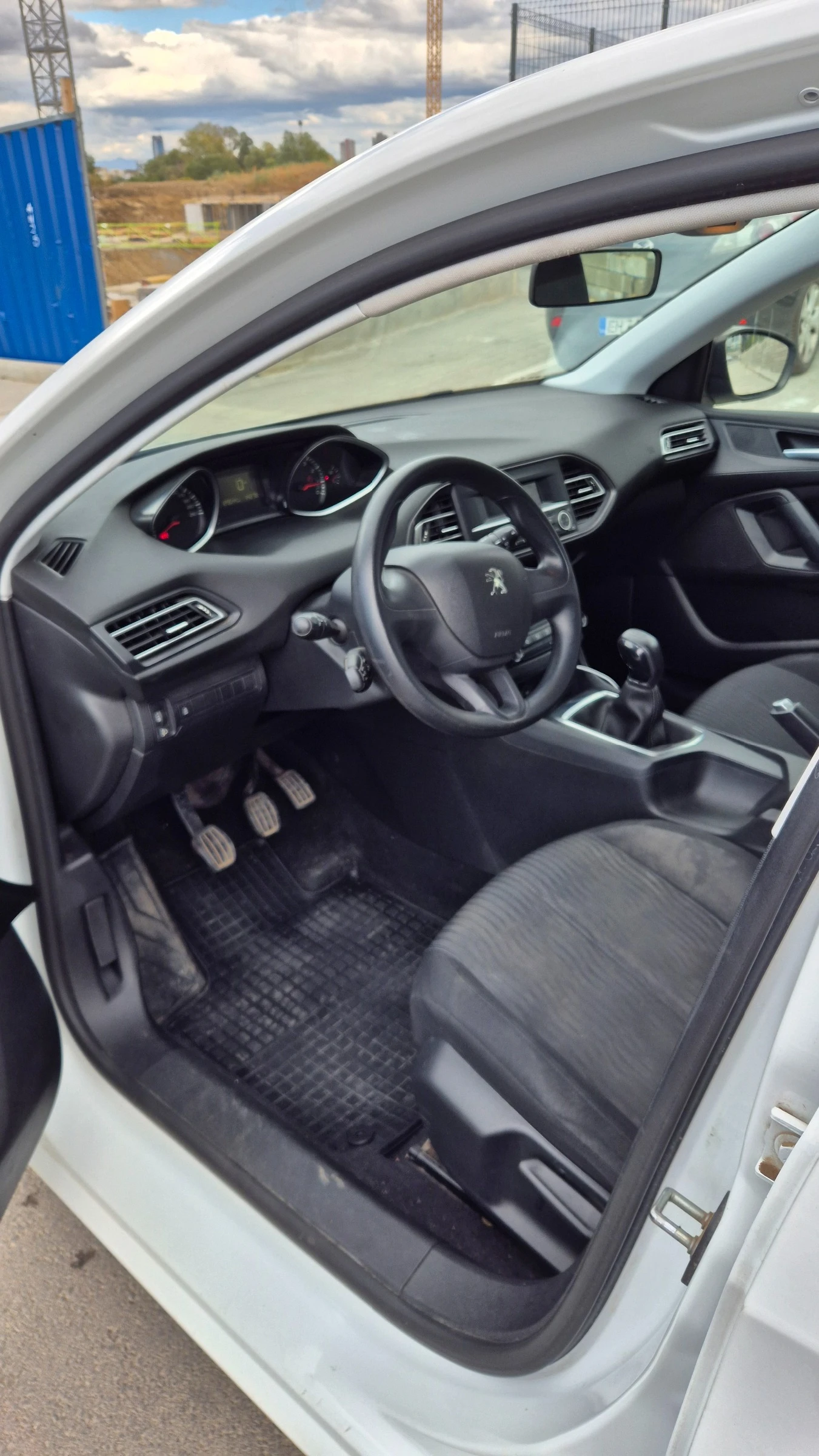 Peugeot 308 1.2, снимка 9 - Автомобили и джипове - 56226575