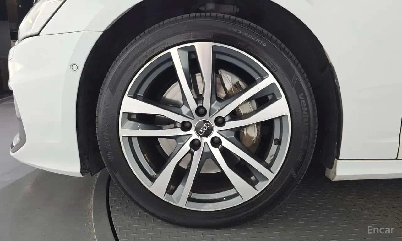Audi A6 / ДИСТРОНИК / ХЕД-ЪП / 360 / ОБДУХВАНЕ, снимка 5 - Автомобили и джипове - 56431441