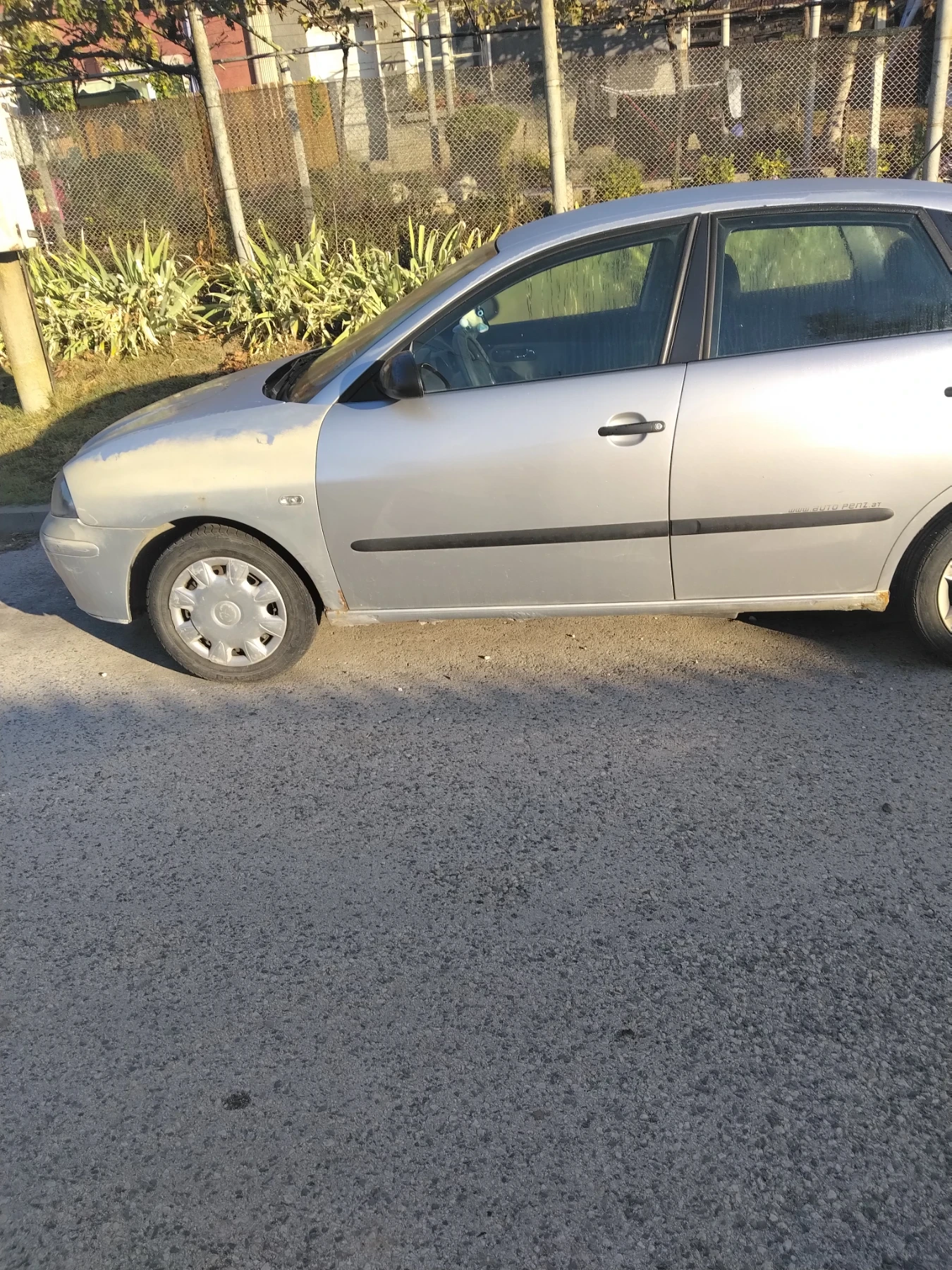 Seat Cordoba, снимка 4 - Автомобили и джипове - 56589412