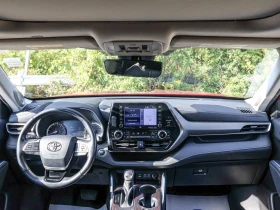 Обява за продажба на Toyota Highlander Limited PANO* CAM* ОБДУХВАНЕ* BLINDSPOT* KEYLESS*  ~68 900 лв. - изображение 8 | Auto.bg Обява за продажба на Toyota Highlander Limited PANO* CAM* ОБДУХВАНЕ* BLINDSPOT* KEYLESS*  ~68 900 лв. - изображение 8