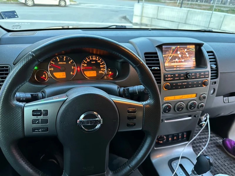 Nissan Pathfinder, снимка 8 - Автомобили и джипове - 44900030