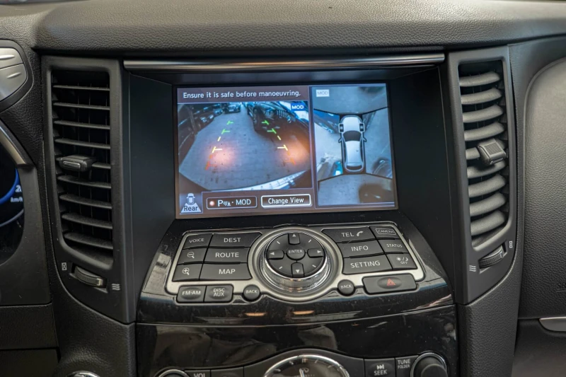 Infiniti QX70 S/Bose/Обдухване/Distronic/Lane Assist/Камера 360, снимка 13 - Автомобили и джипове - 52240829