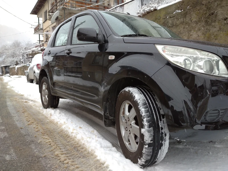 Daihatsu Terios 1.5 i, снимка 4 - Автомобили и джипове - 53035997