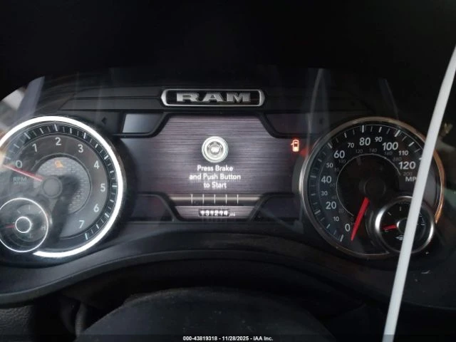 Dodge RAM 1500 BIG HORN 4X4 - изображение 10