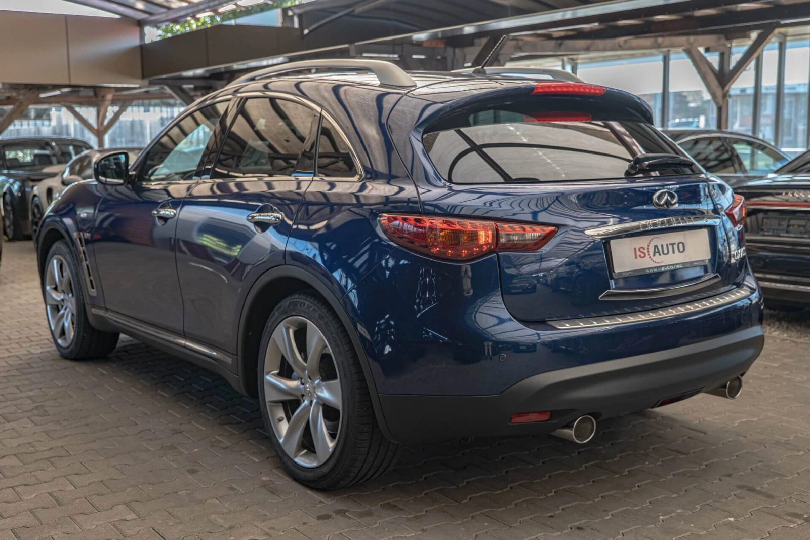Infiniti QX70 S/Bose/Обдухване/Distronic/Lane Assist/Камера 360 - изображение 5
