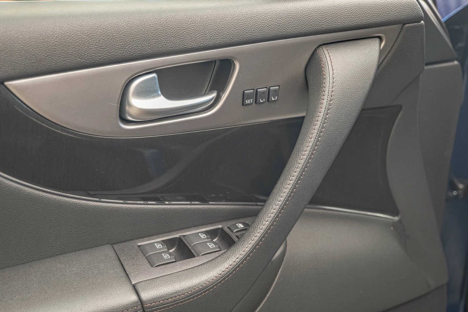 Infiniti QX70 S/Bose//Distronic/Lane Assist/ 360 | Mobile.bg   17