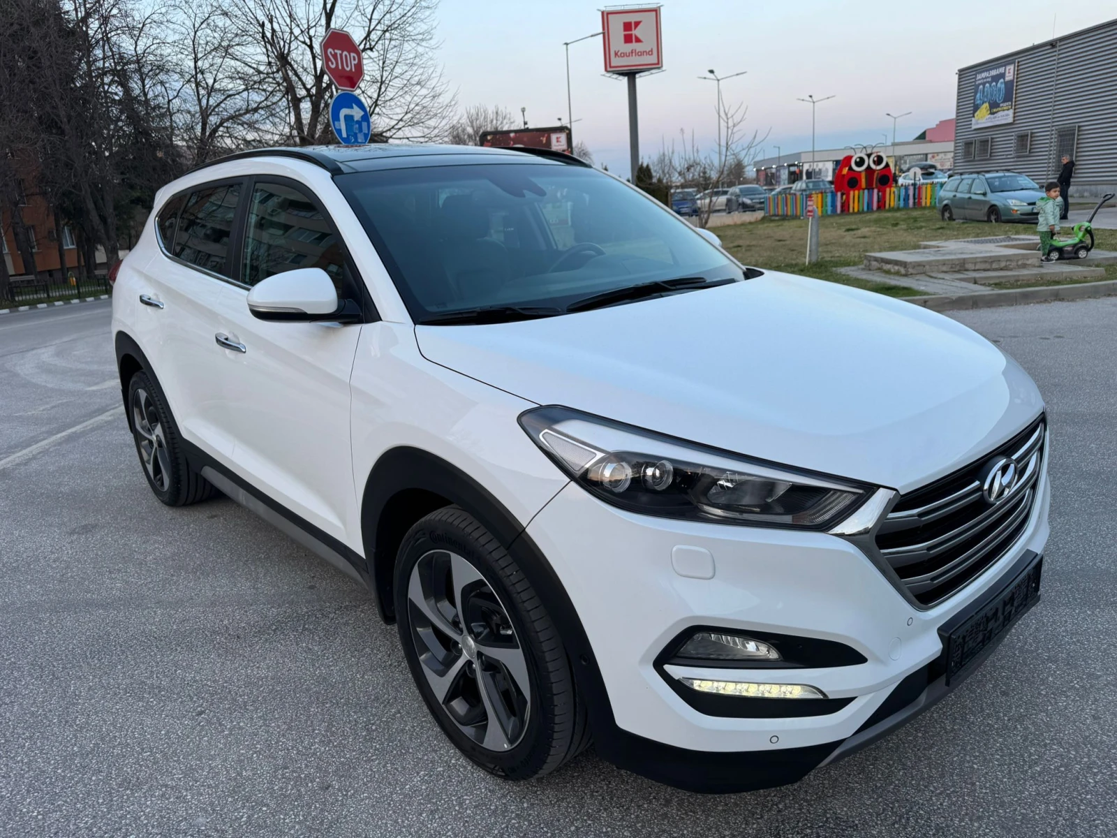 Hyundai Tucson 2.0CRDI :: 4x4 :: VERTEX , снимка 3 - Автомобили и джипове - 53989537