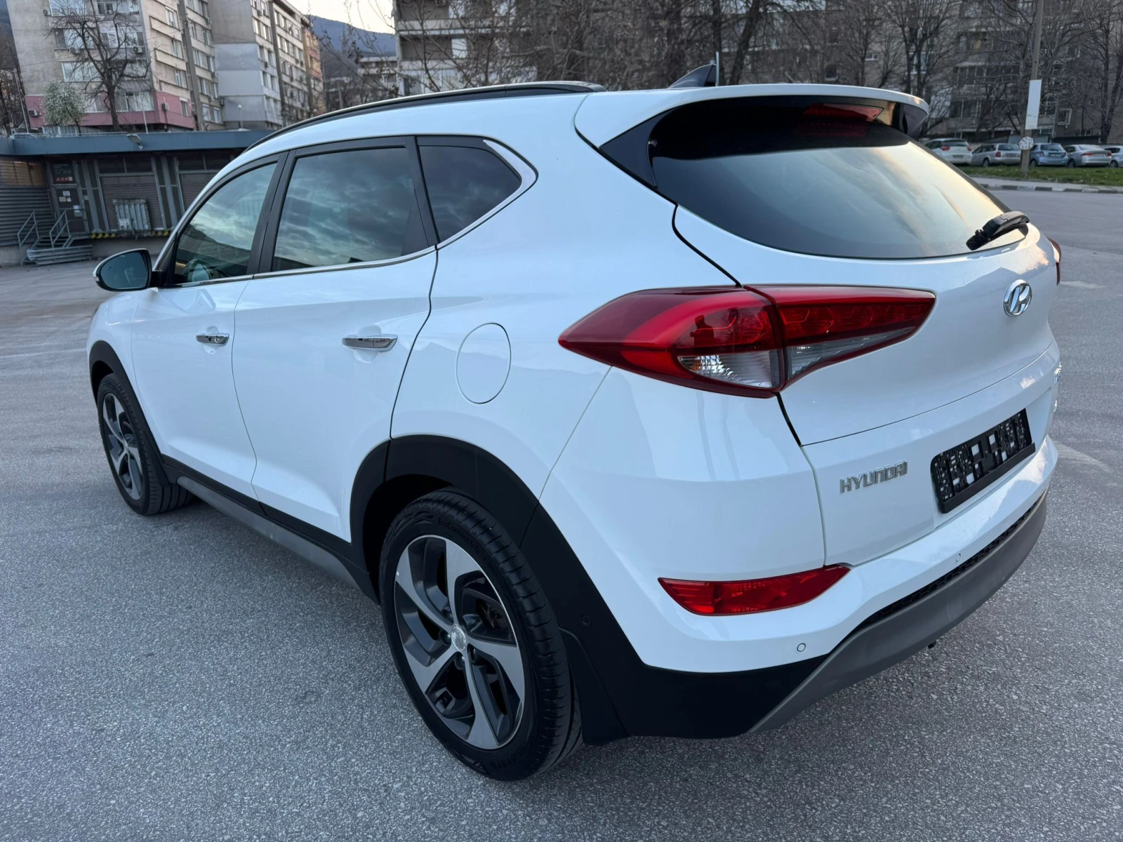Hyundai Tucson 2.0CRDI :: 4x4 :: VERTEX , снимка 5 - Автомобили и джипове - 53989537