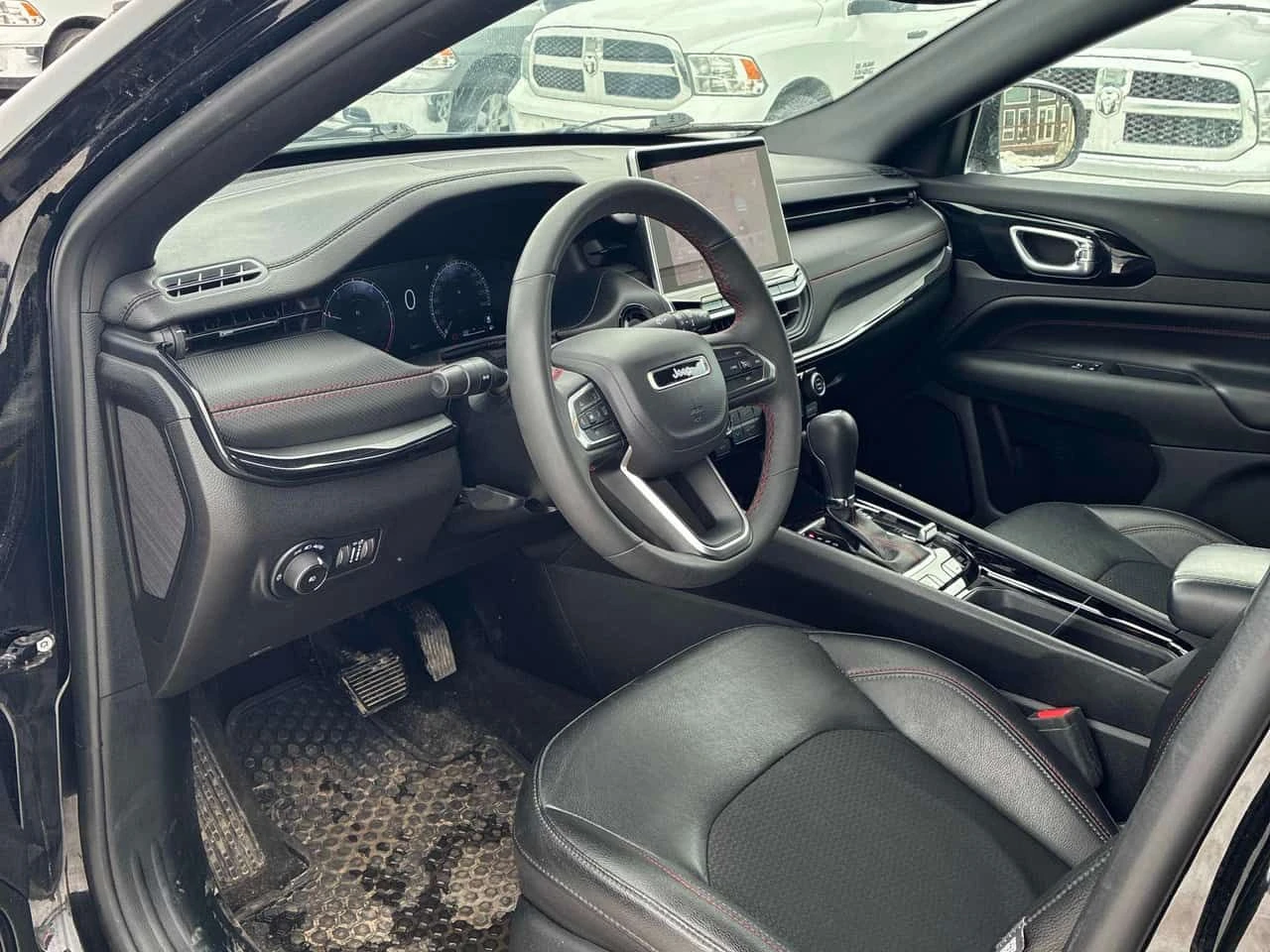 Jeep Compass  TRAILHAWK| PANORAMA| ПОДГРЕВИ| КEYLESS GO| CARFAX, снимка 11 - Автомобили и джипове - 53989199