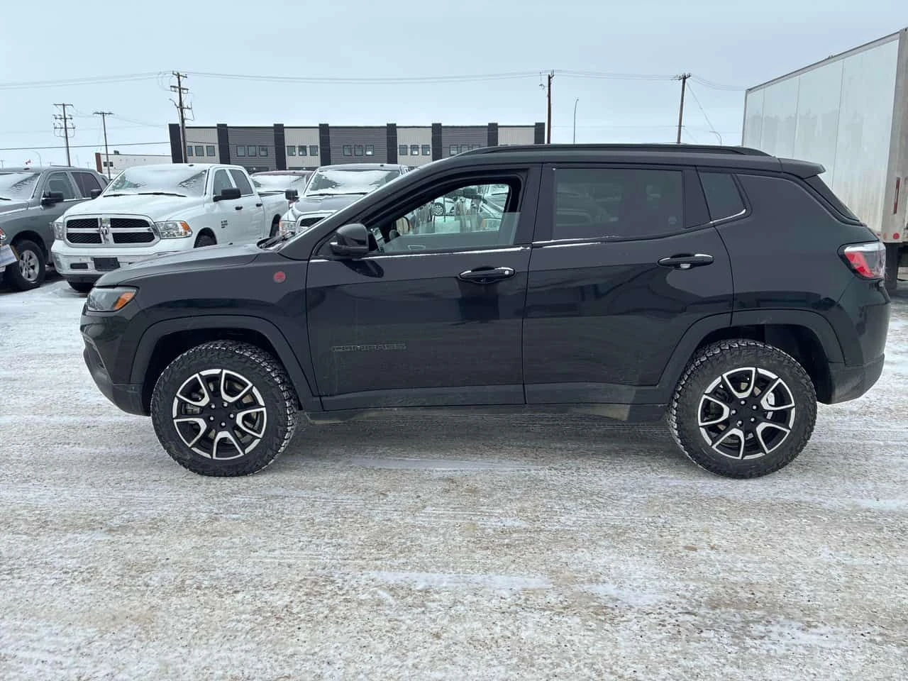 Jeep Compass  TRAILHAWK| PANORAMA| ПОДГРЕВИ| КEYLESS GO| CARFAX, снимка 3 - Автомобили и джипове - 53989199