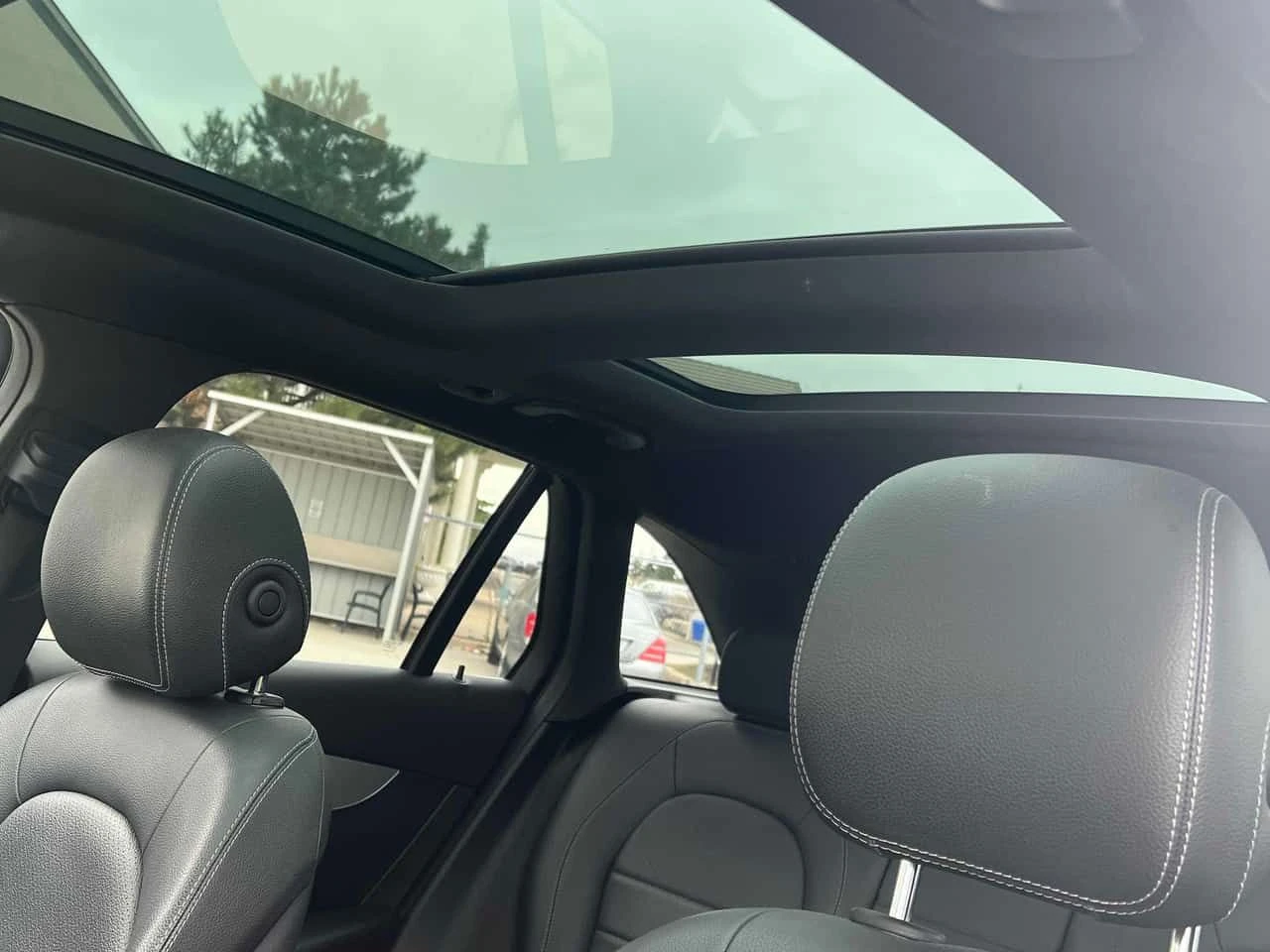 Mercedes-Benz GLC * 300 * CARFAX * ЦЕНА ДО БГ, снимка 9 - Автомобили и джипове - 54100412