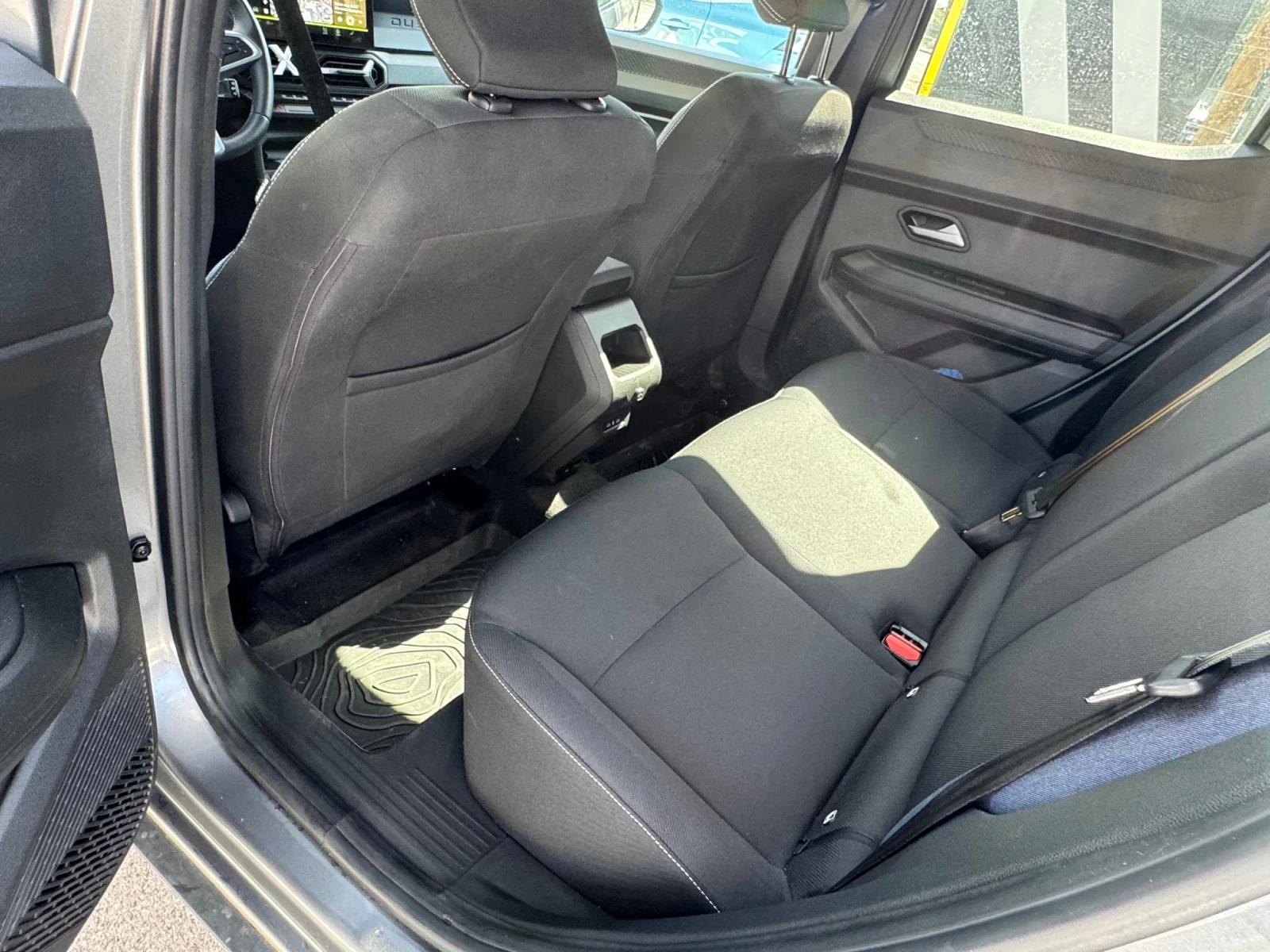 Dacia Duster  Full Hybrid 140 Journey, снимка 12 - Автомобили и джипове - 54225470