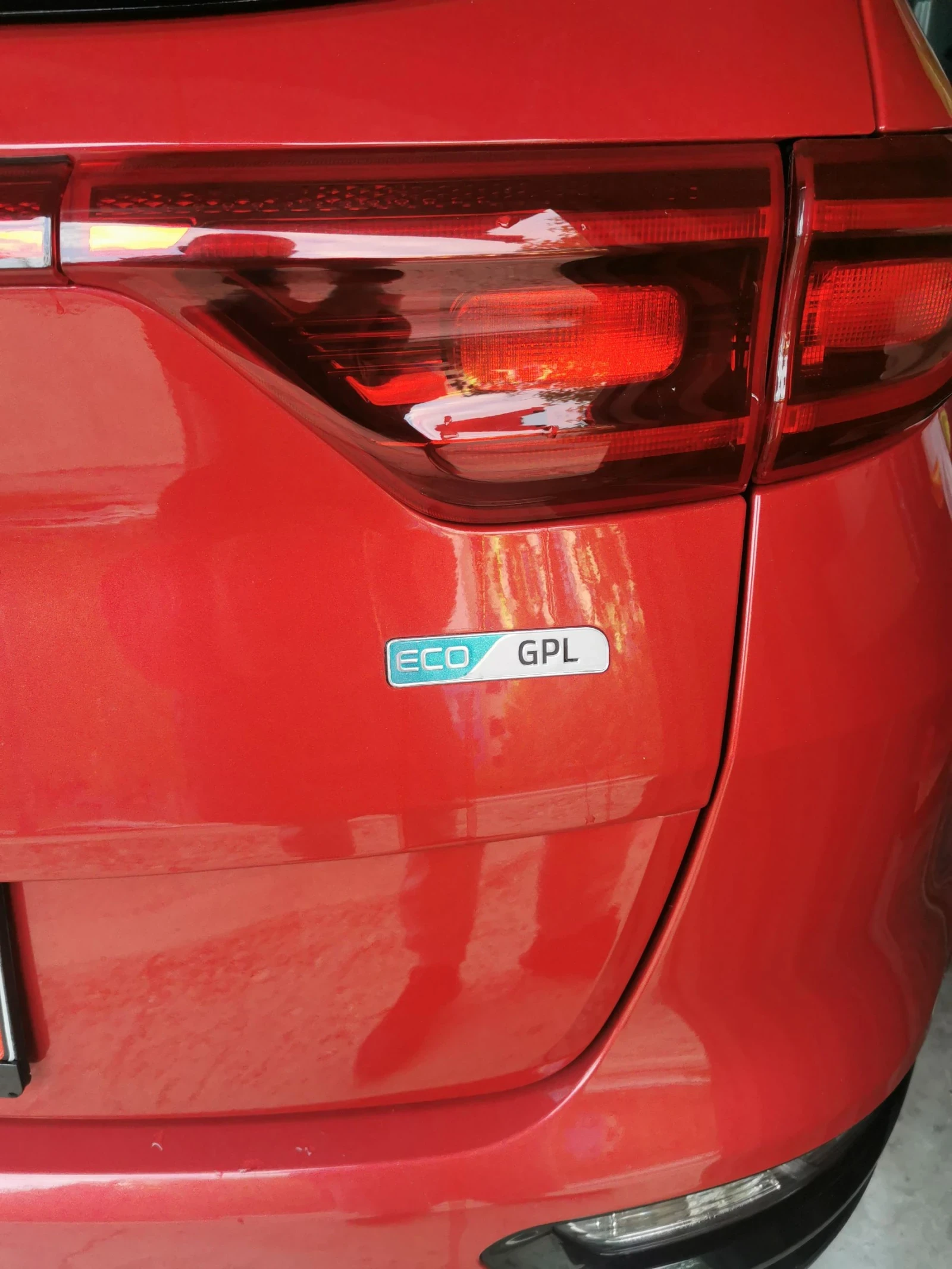 Kia Sportage 1.6 LPG, 125000 км!! , снимка 7 - Автомобили и джипове - 54398615