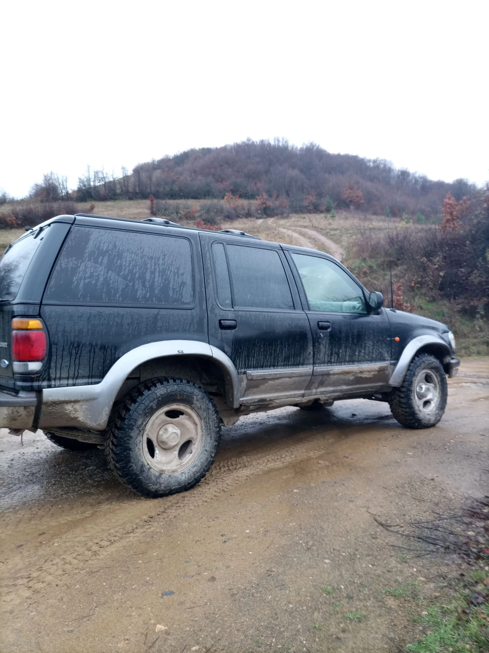 Ford Explorer, снимка 4 - Автомобили и джипове - 54529077