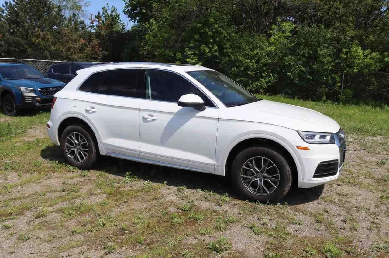 Audi Q5 Progressiv / LED / CARFAX / АВТОКРЕДИТ , снимка 3 - Автомобили и джипове - 54640907